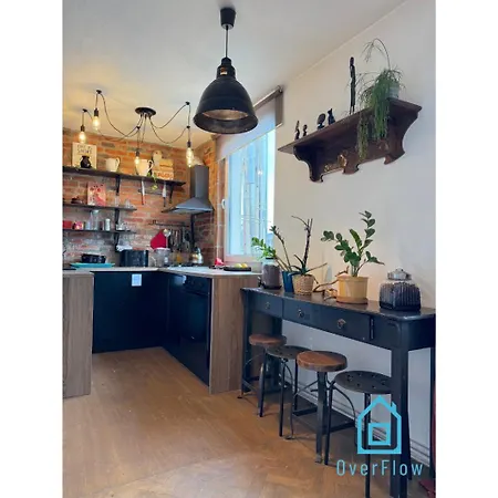 Old School - Charming Place, 15 Minutes To Old Town & Seaside Ubytování v soukromí