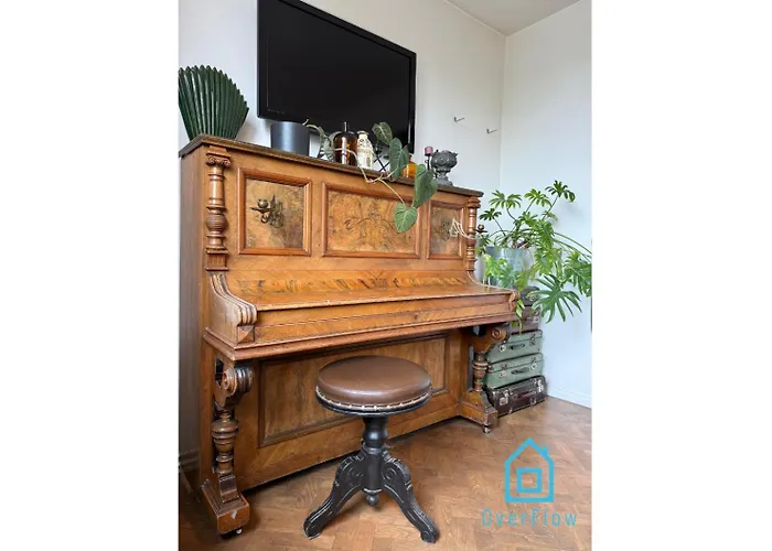 בית אירוח Old School - Charming Place, 15 Minutes To Old Town & Seaside גדנסק