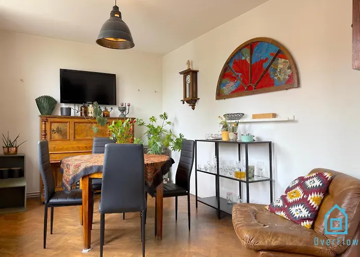 בית אירוח Old School - Charming Place, 15 Minutes To Old Town & Seaside