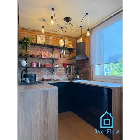 Old School - Charming Place, 15 Minutes To Old Town & Seaside ホームステイ *