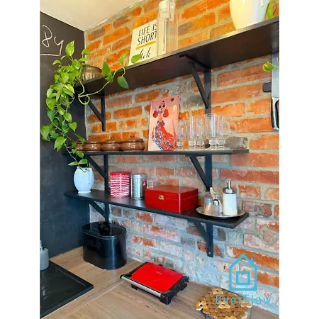 Old School - Charming Place, 15 Minutes To Old Town & Seaside ホームステイ グダニスク